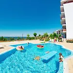 Cozy In Grand Noks With Sea View Lejlighed